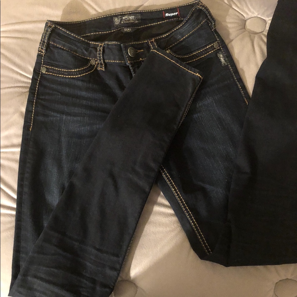 Dark, skinny jeans